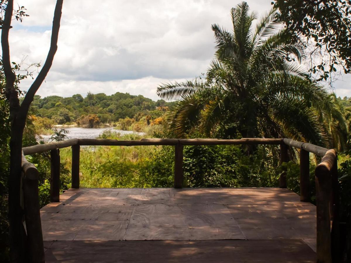 White Sands Lodge Divundu Bagian luar foto