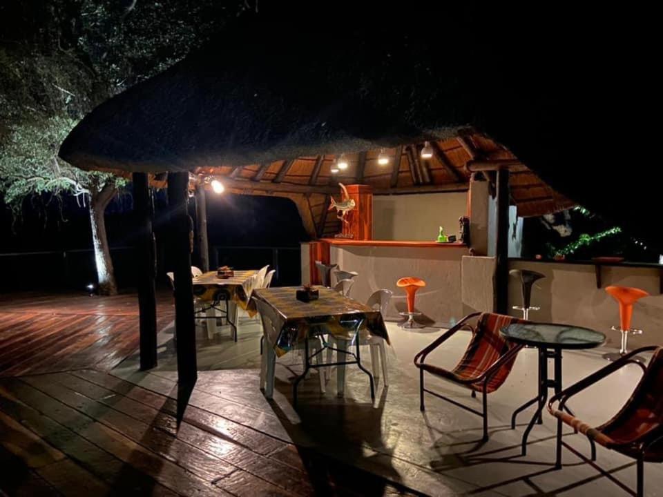White Sands Lodge Divundu Bagian luar foto