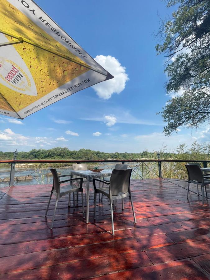 White Sands Lodge Divundu Bagian luar foto